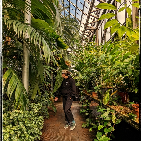 Meet your Posher, Betty - Picture 2 of 2